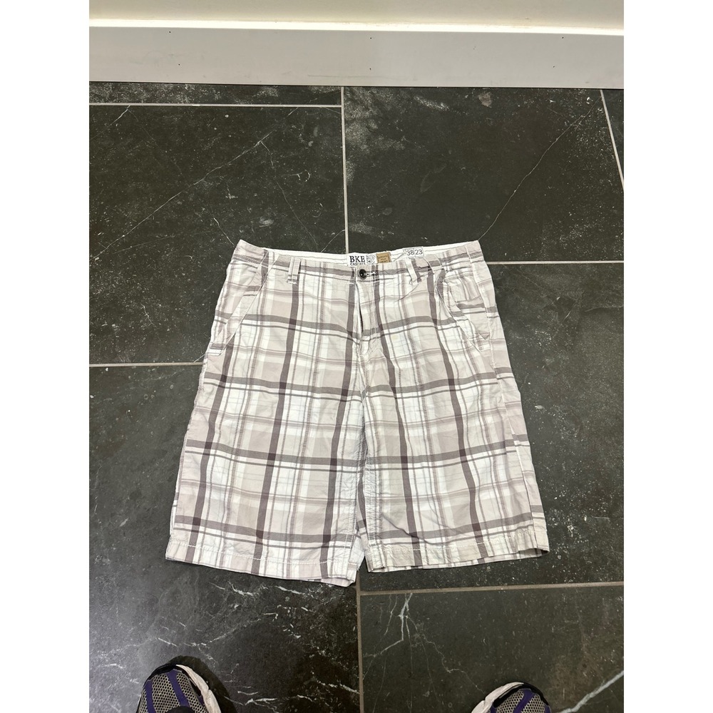 BKE Casuals Mens Athletic Flat Front Plaid Shorts White Grey Brown Size 38 x 23